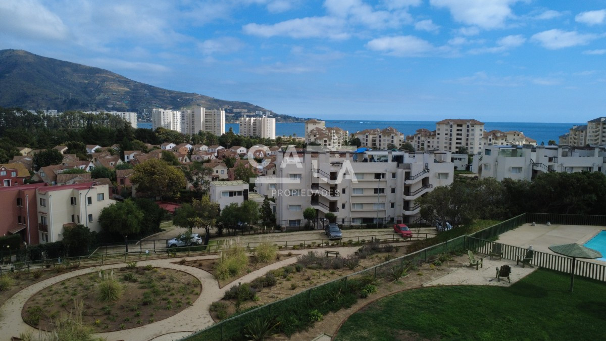 Luminosidad, vista al mar y excelente ubicación | 2D + 2B en Altos de Puyai